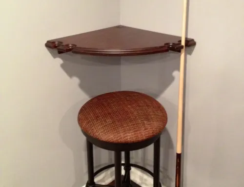 corner_pub_table_with_stool